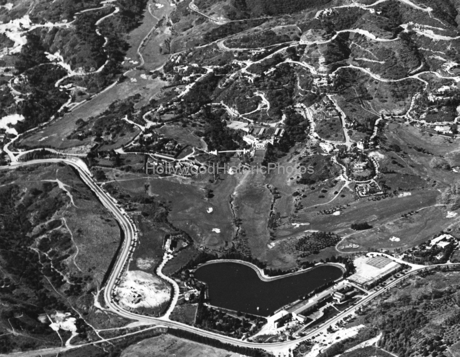 Bel Air Country Club 1936 1 In center of aerial wm.jpg